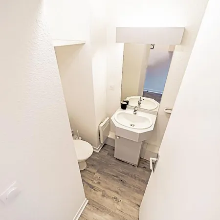 Le Petit Dauphine-studio Renove-sans Soucis *